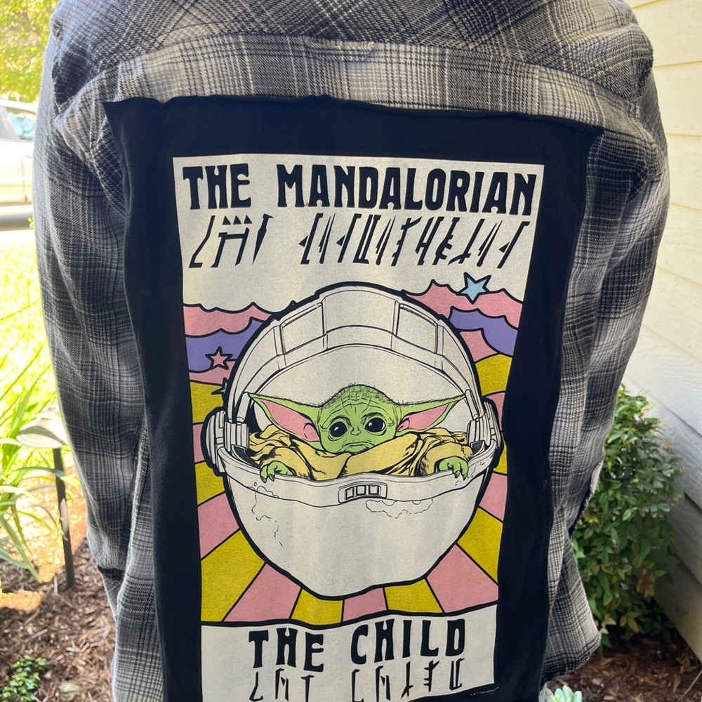 Star Wars Mandalorian Flannel Shirt  unisex small S